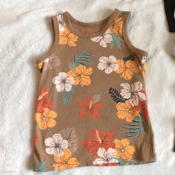 Bundle of boys tops - Picture 11 of 11